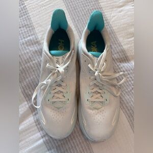 Hoka Women’s Clifton 10 - size 10